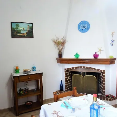 Lionas Seaside Retreat